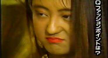 Frágil polluelo follada xxx sexo en español durante la reparación