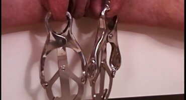 Se acercó a una joven en la cocina y se volvió loco por pornoincesto las alegrías vulgares con él