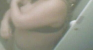 Despertó a la Virgen rusa con su acoso y la folló rápidamente vivo xxx