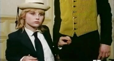 Masajista hábilmente follada rubia con su pirno casero gran polla