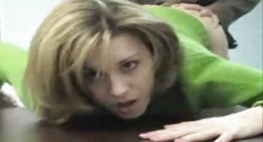 Amante madura en lencería y voluptuosa caricia de coño xxx mamadas