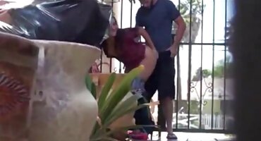 La hija anduvo con su porno para chicas padre y su hermano en un Gangbang depravado