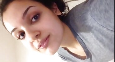 Masajista video de sexso tetona envejecida masturba el pene de su cliente