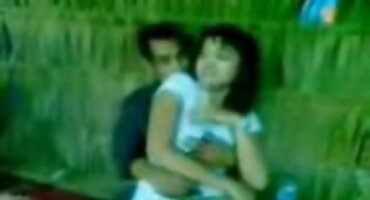 Beber vino en porno español gratis compañía de hombres terminó con un buen gangbang