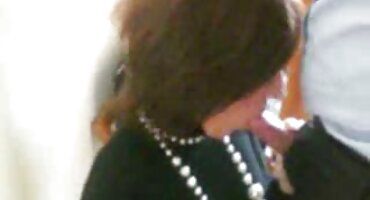 Pelirroja BB deciso lo mejor del porno decidió follarse activamente con un consolador negro