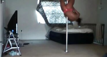 Al hombre rojo le encanta tener sexo anal con una sensual mujer xxxvideos pornos negra