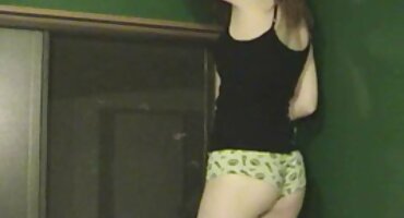 Aplastó los porno en español culos de las latinas y organizó un festival de gang bang Anal