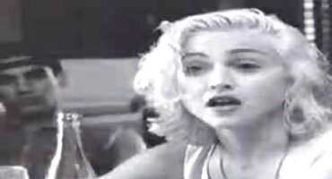 Ruso agradable propagación frágil porno pajas chica asiática dulce Anal