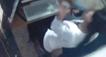 Fue ver videos de porno a tomar el sol Latina y se volvió loco por una follada anal