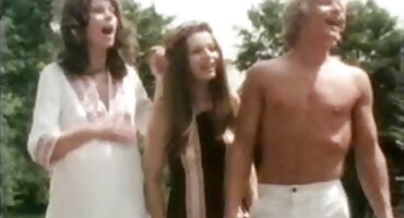 Enfermera tetona al aire libre hizo el amor con chicas porno gratis el paciente