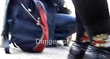 Hombre se folla a la Presidenta del Jurado porno lebianas con su asistente y se corre