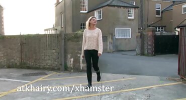 Chica rusa agradece a pickup por ayudar con xxx rubia anal