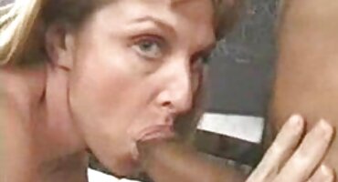 Dulce coqueteo ruso lussur lujuriosamente follada por el culo descargar porno gratis en el sofá