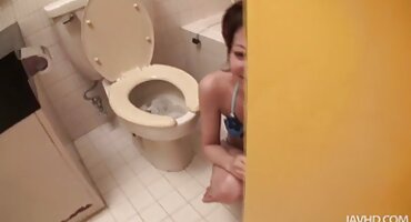 Doble penetración en medio de un duro gangbang con una morena sexo porno gratis tatuada