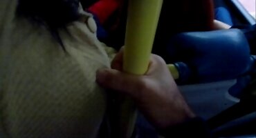 Latina madura en medias hace una porno mamadas mamada realmente voluptuosa